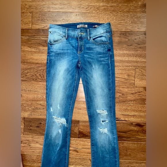 NWOT GUESS light washed knee distressed mid boot cut jeans sz 25 brand new cond - Picture 4 of 11